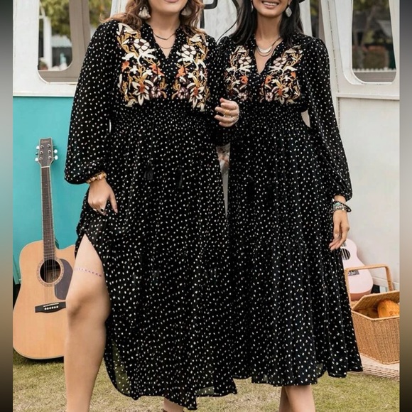 Boho Plus Size Floral Embroidery Dot Print Shirred Ruffle Hem Dress Without Belt - Picture 6 of 7